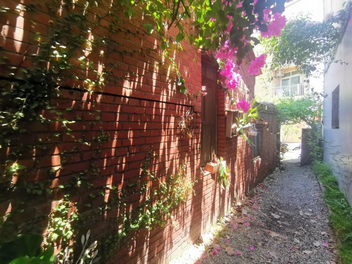 Dear B&B Tainan Exterior photo